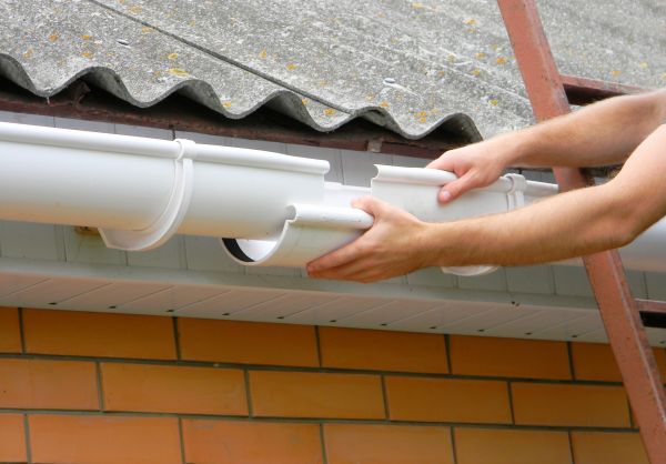 Cost of Gutter Hanging in Boulder
